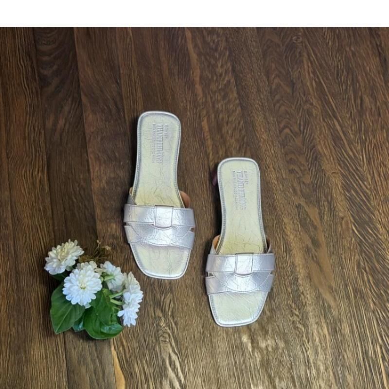 Dép bệt nữ Da PU - Đế chống trượt - Thiết kế nhẹ nhàng sang trọng - Phù hợp mọi trang phục - Ảnh 2