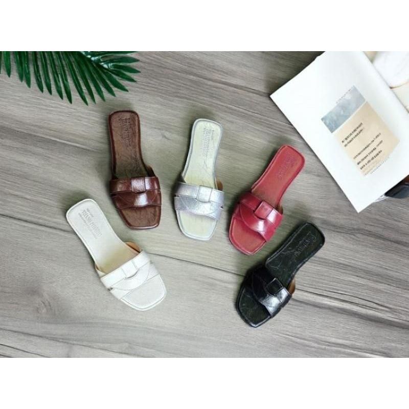 Dép bệt nữ Da PU - Đế chống trượt - Thiết kế nhẹ nhàng sang trọng - Phù hợp mọi trang phục - Ảnh 6